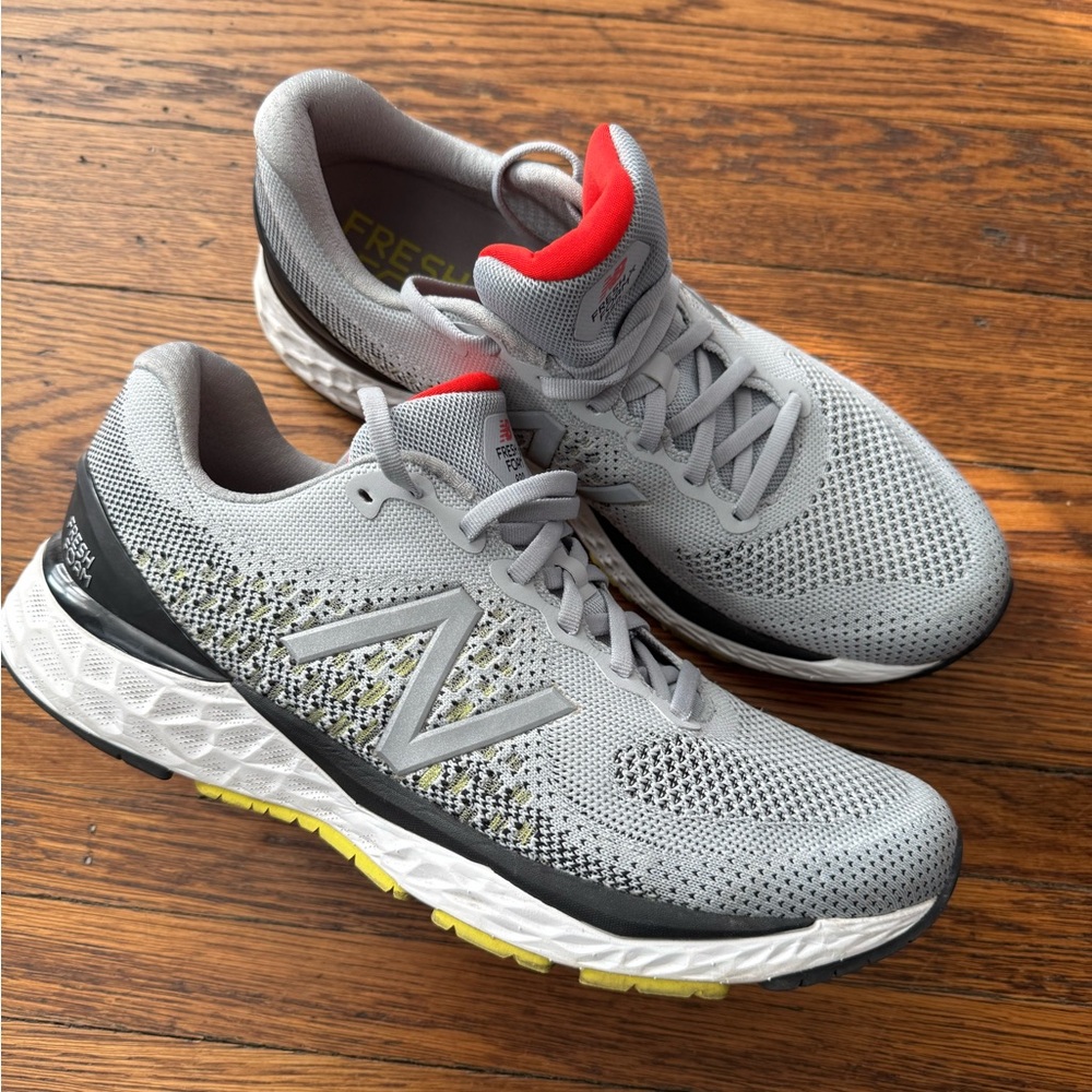 New Balance Mens Sz 9.5 D Fresh Foam 880 V10 M880G10 Gray Running Shoes